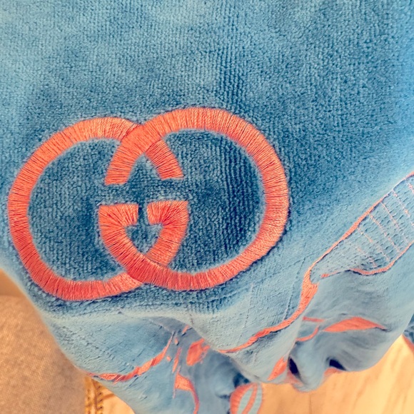 SOLD Gucci sweatshirt size S-M - Picture 4 of 4